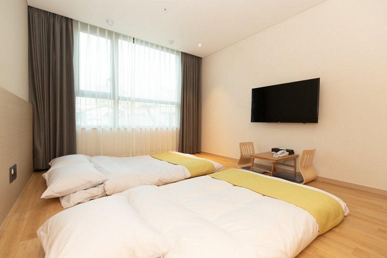 Hotel Winstory Seogwipo Exterior photo